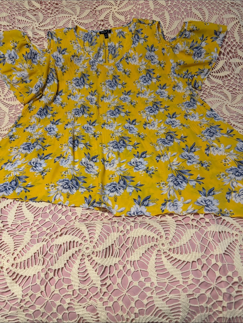 Sami & Jo Yellow Floral Cold-Shoulder Blouse